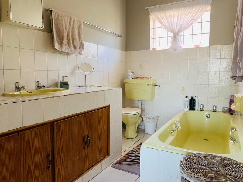 4 Bedroom Property for Sale in Jeffreys Bay Eastern Cape